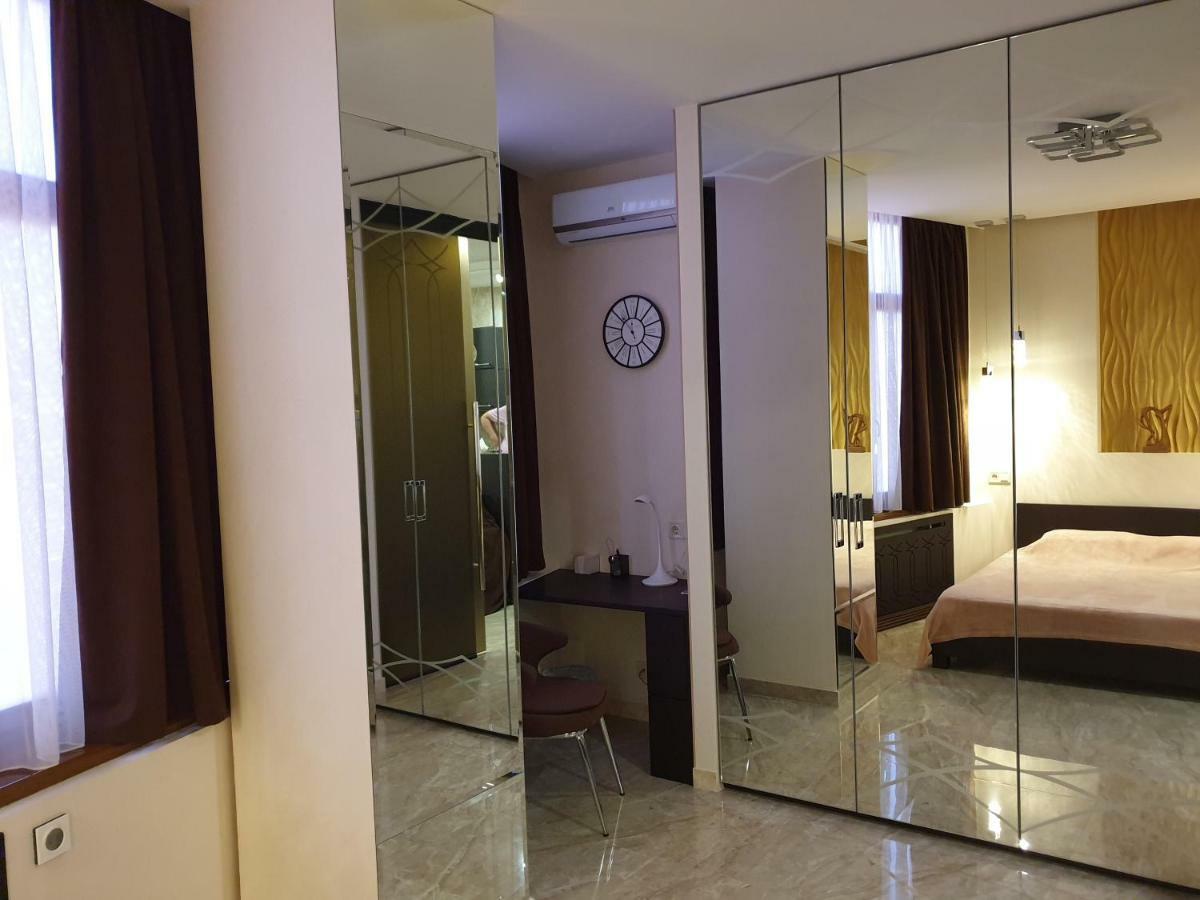 אודסה Apartment Luxe Paris מראה חיצוני תמונה